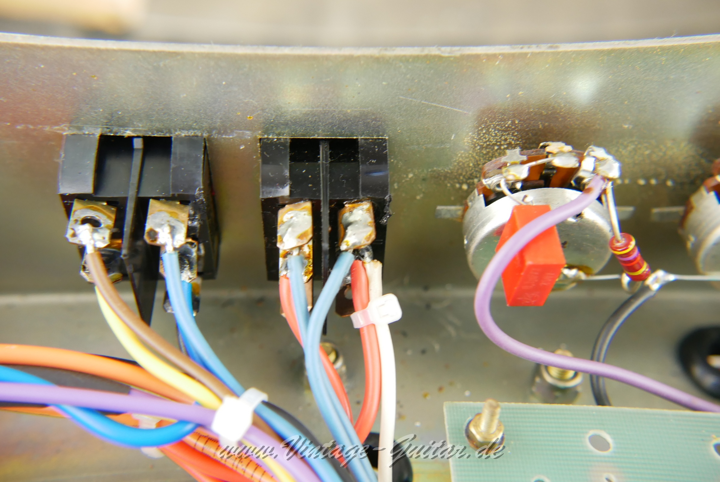 img/vintage/5925/ Marshall_JMP_1987_Master_Model_Mk_II_Lead_GB_black_1980-018.JPG